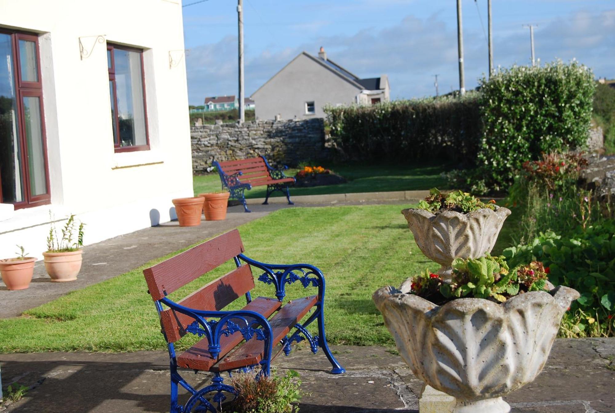 Clonmore Lodge B&B Quilty Exterior photo