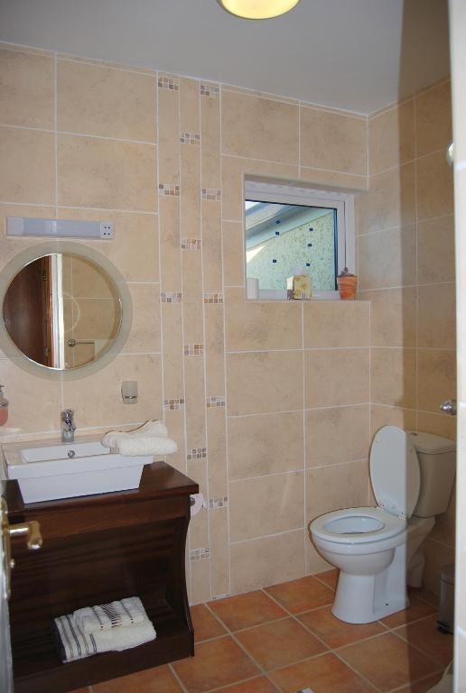 Clonmore Lodge B&B Quilty Room photo