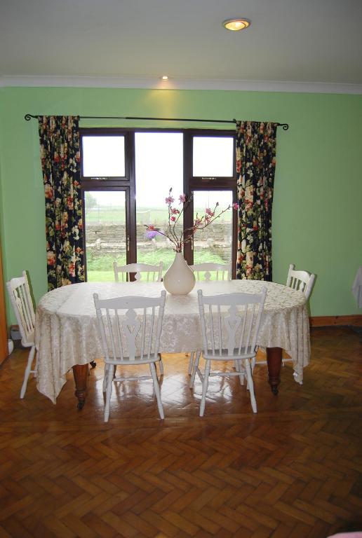 Clonmore Lodge B&B Quilty Exterior photo